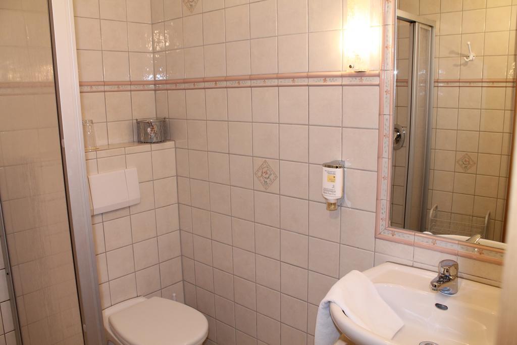 Landhaus Hotel Goeke เฮอเฟลฮอฟ ห้อง รูปภาพ