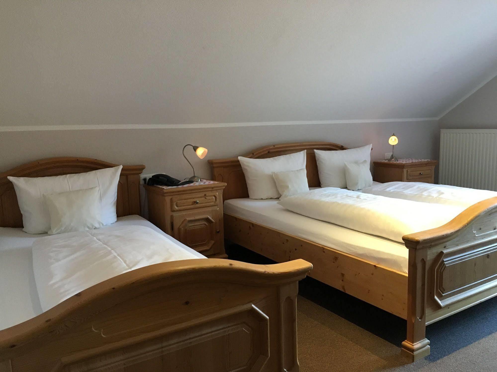 Landhaus Hotel Goeke เฮอเฟลฮอฟ ภายนอก รูปภาพ