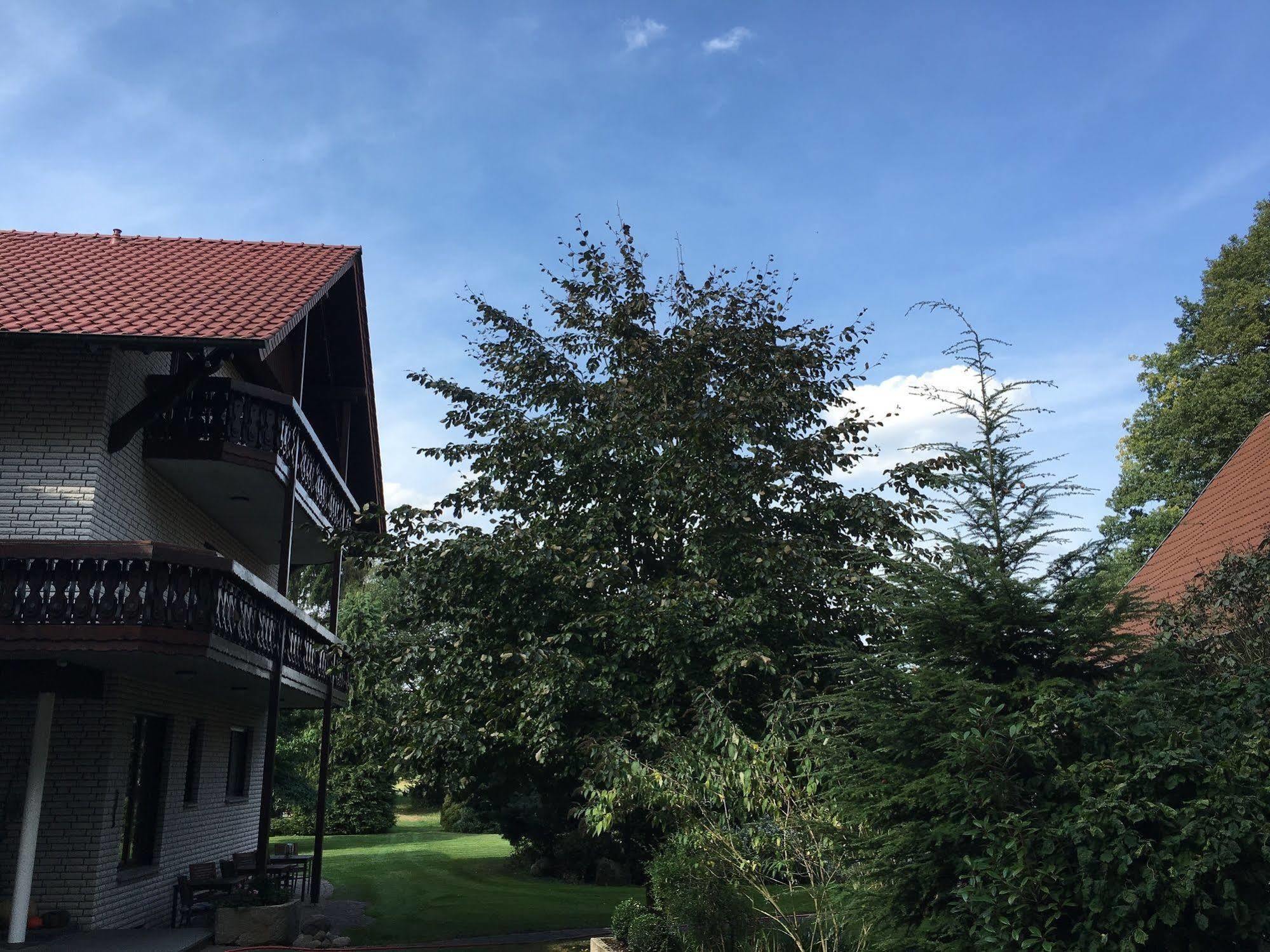 Landhaus Hotel Goeke เฮอเฟลฮอฟ ภายนอก รูปภาพ